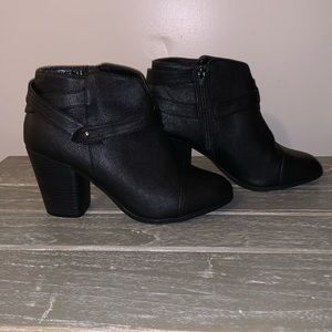 Lauren Conrad ‘Bon Bon’ black booties